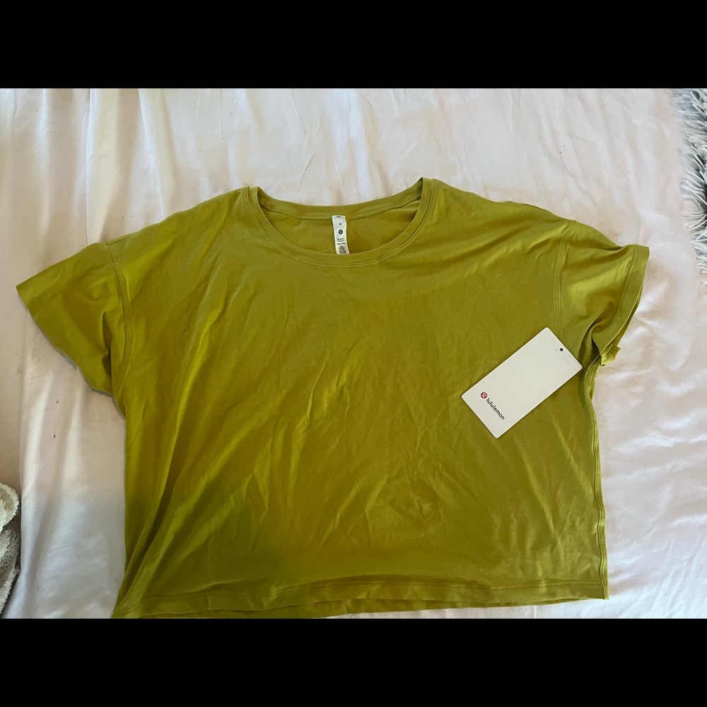 Lululemon Cates tee